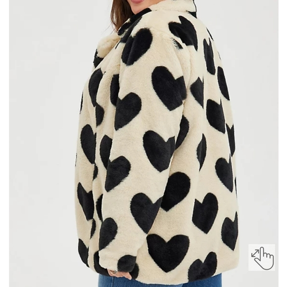 torrid Coat - Faux Fur Heart White Black NWT - Picture 4 of 8